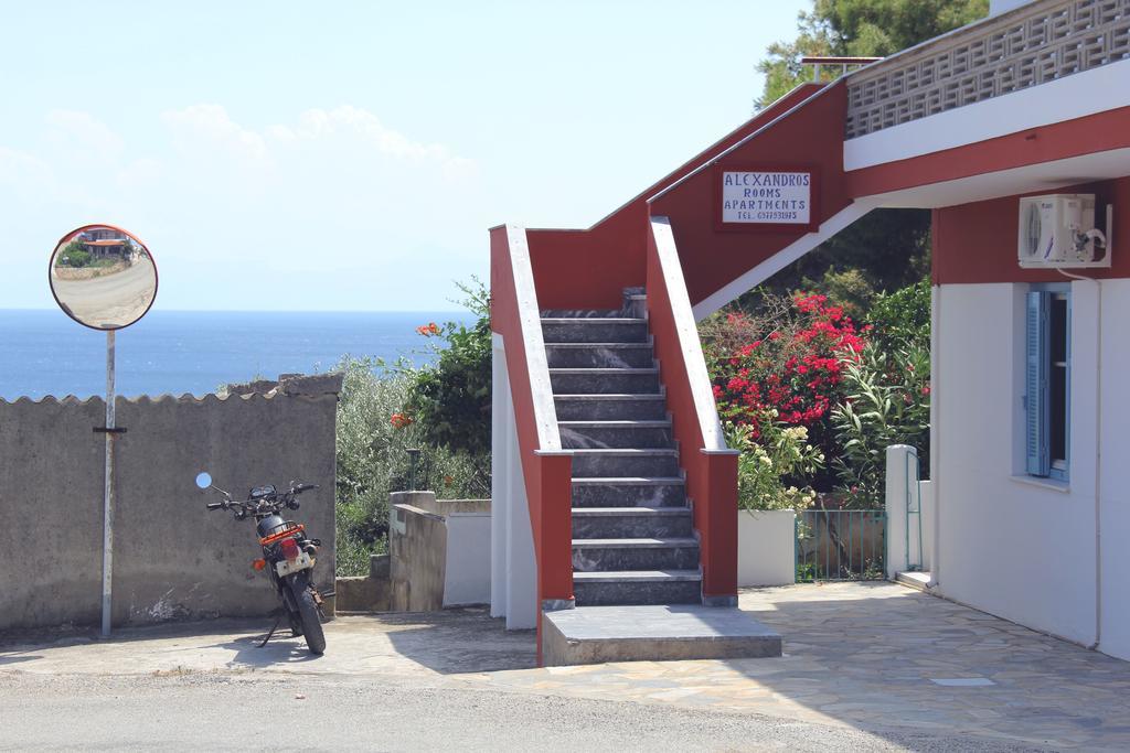 Αlexandros Apartment Votsi  Exterior foto